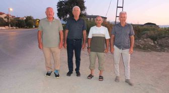 Burhaniye'de Kaldırımsız Cadde Tepki Çekiyor