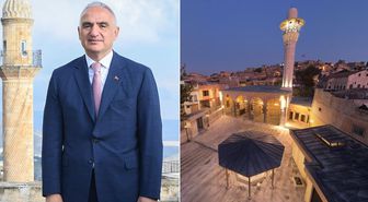 Depremde hasar gören iki tarihi cami Mevlid Kandili'nde yeniden ibadete açılıyor