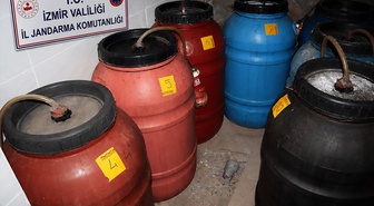 Urla'da Sahte Alkol Operasyonu: 2 Bin 200 Litre Ele Geçirildi