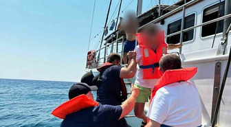 Marmaris'te Gezi Teknesi Karaya Oturdu: 11 Kişi Kurtarıldı