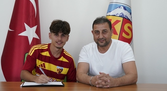 Kayserispor Altyapısından Mikail Kulaksız'a Profesyonel Sözleşme