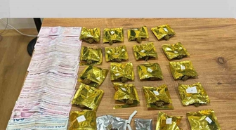 Küçükçekmece'de uyuşturucu operasyonu: 17 paket ve 25 bin TL ele geçirildi