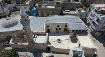 Depremde hasar gören iki cami yeniden ibadete açılıyor