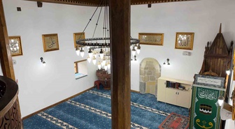 Tarihi Çağlıyan Köyü Camii'ne Hüsn-i Hat Zarafeti
