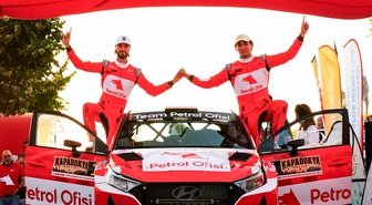 Kerem Kazaz Kapadokya Rallisi'nde Zirveye Oturdu, Farkı 38'e Çıkardı