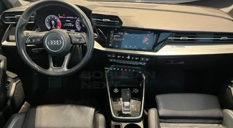 Audi Yeni A3'te Dev Ekranlara Elveda Diyor: Fiziksel Tuşlar Geri Dönüyor