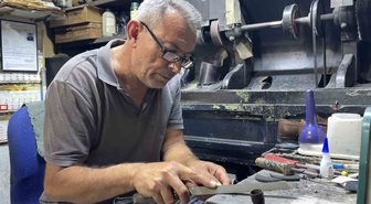 Baba Mesleğini 43 Yıldır Yaşatıyor