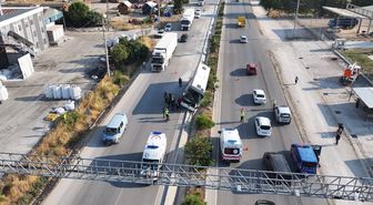 Bucak'ta Tur Otobüsü Devrildi: 34 Kişi Yara Almadan Kurtuldu