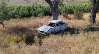 Ereğli'de Otomobil Ağaca Çarptı: Sürücü Ağır Yaralandı