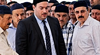 İhbarla ortaya çıktı! Evden Kurişler'le ilgili 37 klasör belge ele geçirildi