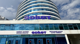 Kazakistan'da İlk Kurultay Seçimi: Adilet Partisi Açık Arayla Önde