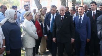 Bahçeli, Ahlat'ta vatandaşlarla buluştu