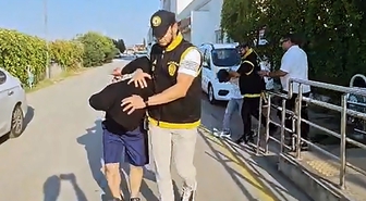 Adana'da Ev Arkadaşını Bıçaklayarak Öldürdüler, Tutuklandılar