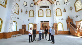 Vali Ustaoğlu, Edremit'te Cami İnşaatını Yerinde İnceledi