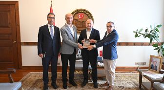 Vali Dallı'dan Kastamonu Tarihi Kitabına Teşekkür