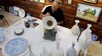 Kütahyalı Usta Çinide Geleneği Modernle Buluşturuyor