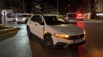Tepebaşı'nda Motosiklet ile Otomobil Çarpıştı: 1 Yaralı