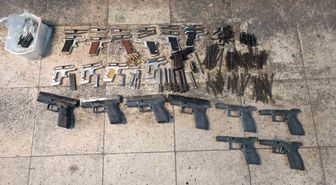 İzmir'de silah operasyonu: 13 gözaltı