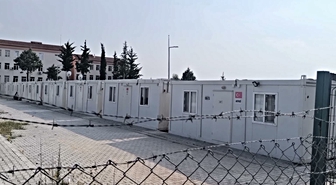Otizmli Çocuğu Olduğu İçin Ev Bulamıyor: Konteyner Kentten Çıkmak İstemiyorum