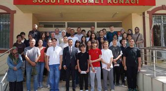 Söğüt'te LGS'de Dereceye Giren Öğrenciler Kaymakam Yayabaşı Tarafından Ödüllendirildi
