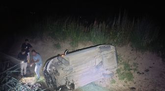 Turgutlu'da Polisten Kaçan Otomobil Su Kanalına Düştü: 3 Yaralı, Uyuşturucu Ele Geçirildi