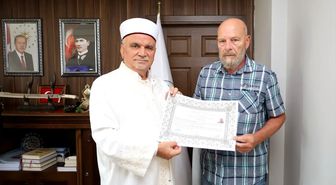 Alman Ralf Sohn, Müslüman eşinden etkilenip 'Recep' oldu
