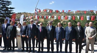 TBMM Başkanı Kurtulmuş Kocatepe'de Büyük Zafer'i Andı