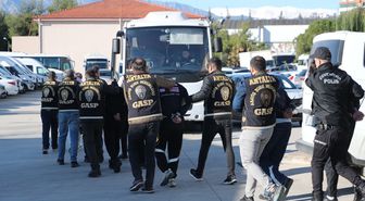 Sahte Polis Baskınıyla 4 Milyon Dolarlık Kripto Varlık Çaldılar: 13 Sanığın Yargılanması Sürüyor