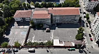 Bahçelievler'de 82 Okula Güvenlik Personeli
