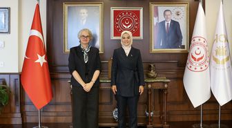 Bakan Göktaş, Avustralya'nın Ankara Büyükelçisi Vincent ile Görüştü