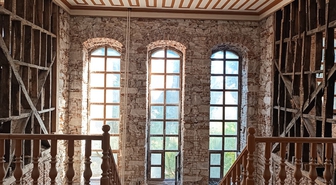 Bandırma'daki Tarihi Yapıda Restorasyon Çalışmaları Devam Ediyor