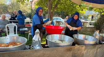 Burhaniye'de 9. Geleneksel Lokma Hayrı