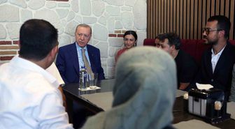 Erdoğan Çengelköy'de esnaf ve vatandaşlarla buluştu