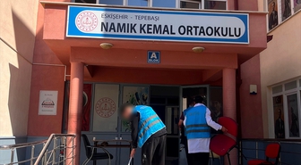 Eskişehir'de yükümlüler okulları yaz tatilinde yeniledi