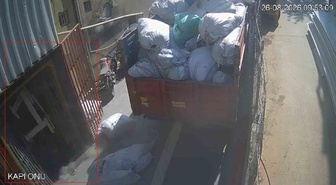 Gaziosmanpaşa'da Asansör Kazası Kamerada