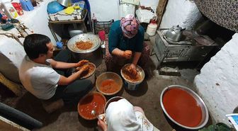 Refahiyeli Kadınların Kışlık Mesaisi: Organik Domatesle Menemen ve Salça