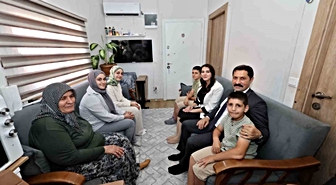 Hatay Valisi Masatlı ve Eşi, Bilgin Kardeşleri Evlerinde Ziyaret Etti