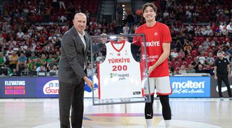 Milliler Litvanya'yı 94-66 Devirdi