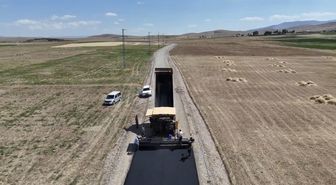 Taşlıçay'da Köy Yollarına 10 Bin Metrekare Parke ve 2,7 Kilometre Asfalt
