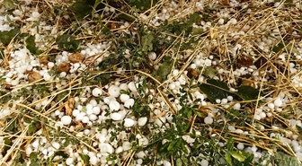 Anamur'da Dolu: Yaylada Beyaz Örtü