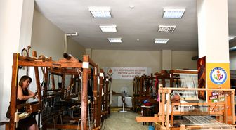 Kayı Bezi Dokuma Atölyesi ile kadınlar hem üretiyor hem kazanıyor