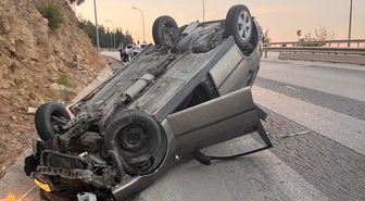 Bilecik'te Otomobil Ters Döndü: Sürücü Yaralandı