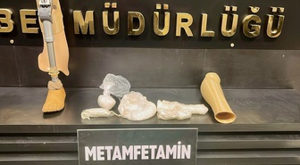 Protez bacakta uyuşturucu: 830 gram ele geçirildi