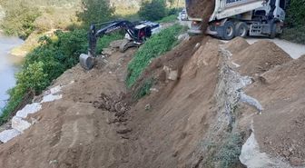 Dokuzdeğirmen Köyü'nde Heyelan Çalışmaları Sürüyor