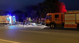Hatay'da Tır Devrildi: Sürücü Yaralandı