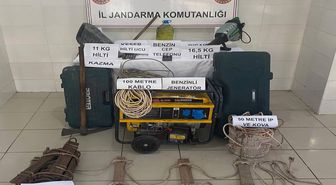 Şiran'da İzinsiz Kazı Yapan 3 Kişi Suçüstü Yakalandı