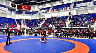 Malatya'da 15 Ülkeden 1200 Sporcunun Katılımıyla Uluslararası Güreş Turnuvası Başladı