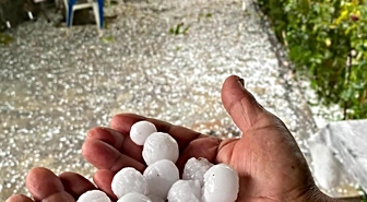 Mersin’de dolu yağışı etkili oldu