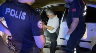 Aksaray'da Sürücü Yol Ortasında Sızıp Kaldı! Alkollü Olduğu Belirlendi