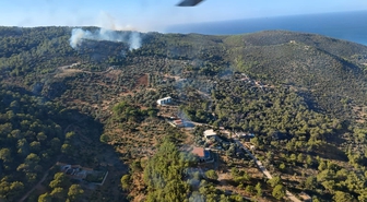 Kaş'ta Orman Yangını: Ekipler Havadan ve Karadan Müdahale Ediyor